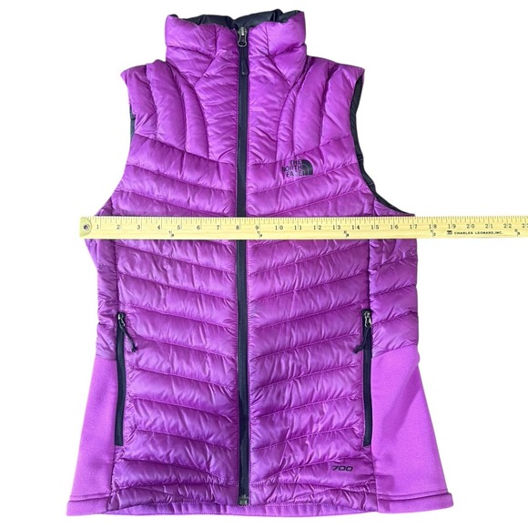 The North Face Puffer Vest Womens Size S 700 Fill Nuptse Down Purple Lightweight - Picture 13 of 14